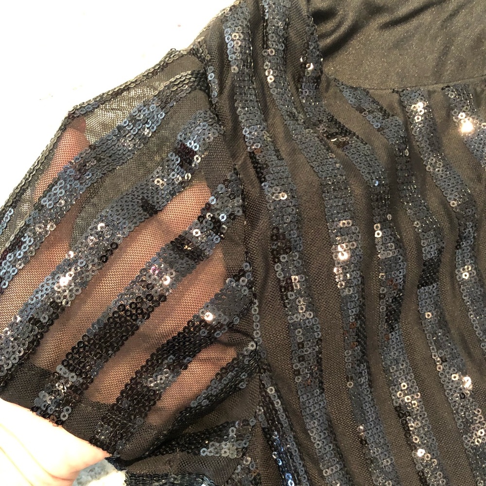 NWT - NY&Company Blouse W/ Sheer Sleeves & Sequins - Picture 3 of 7